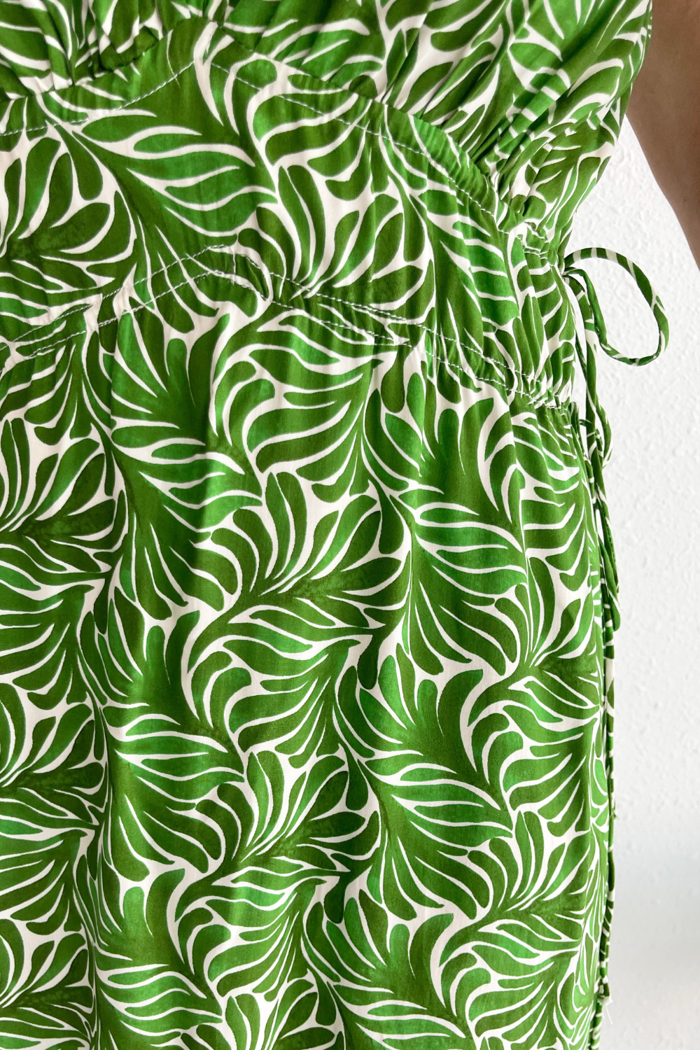 Drawstring Detail Printed Maxi Dress