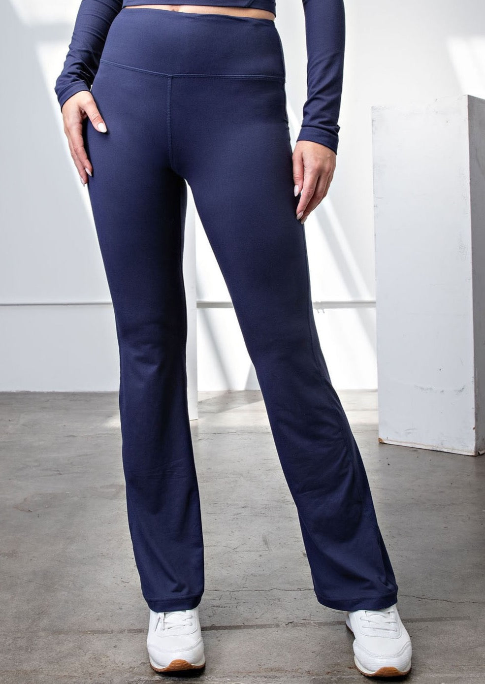 High Waist Band Bell Bottom Leggings - Navy